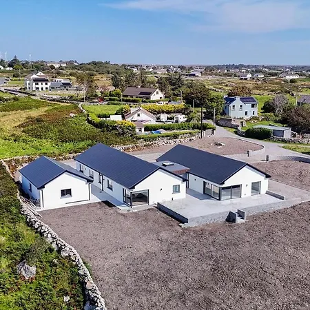 Luxury Seaside Connemara Retreat Casa vacanze Galway